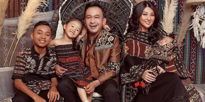 Diangkat Jadi Anak, Ruben Onsu Juga Sekolahkan Betrand Peto