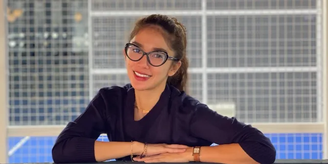 Dikenal Hobi Lari, Begini Jawaban Ussy Sulistiawaty Saat Diajak Main Padel