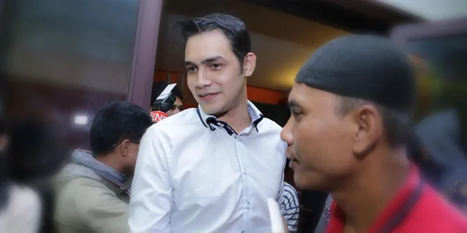 Diperiksa, Polisi Ajukan 26 Pertanyaan Pada Jonas Rivanno