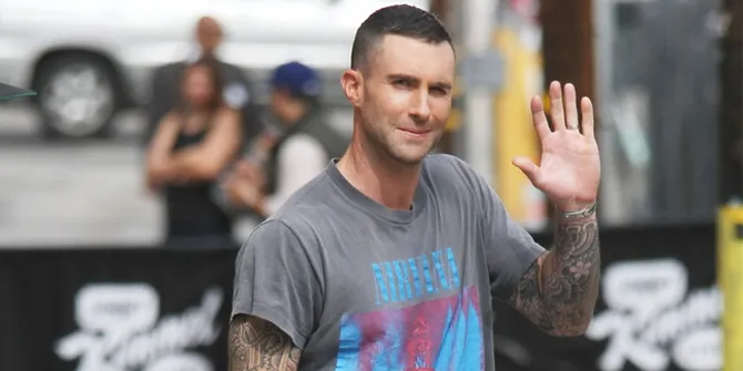 Ditangkap Polisi, Adam Levine Dituduh Pukul Istri & Bayinya