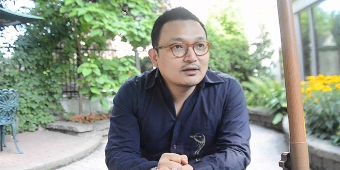 Dituduh Lakukan Pelecehan Seksual, Sutradara Ini Akhirnya Mengaku Gay