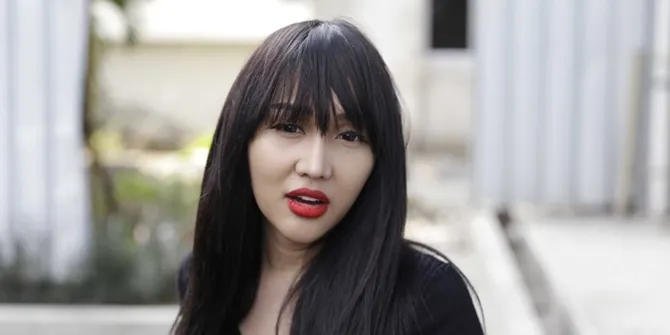 Divonis Bersalah, Lucinta Luna Dihukum 1 Tahun 6 Bulan Penjara