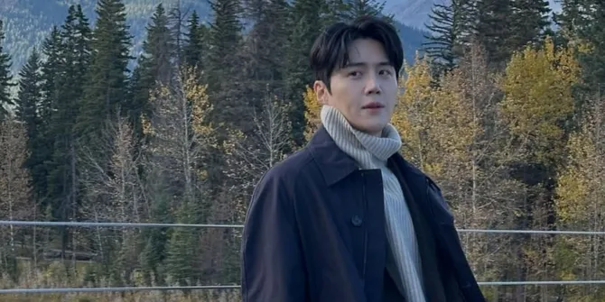 Profil Kim Seon Ho, Aktor di Balik Suksesnya Can This Love Be Translated?