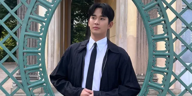 Drama Barunya Ditunda, Kim Soo Hyun Terancam Kena Denda Ratusan Miliar Won