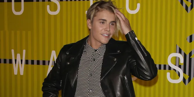 Duel Drum, Justin Bieber Buat Penonton Berteriak Histeris