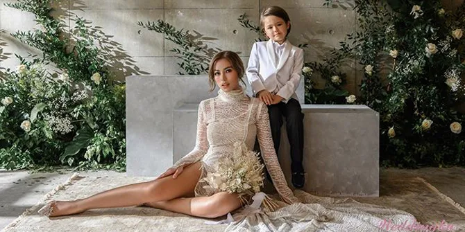 El Barack Ikutan Pose di Photoshoot Prewed Jessica Iskandar & Richard Kyle, Nggemesin Banget!
