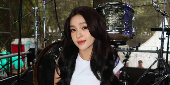 Elsa Japasal Siapkan Single Baru, Usung Cerita Cinta Diam-Diam Seperti Menulis Buku Harian