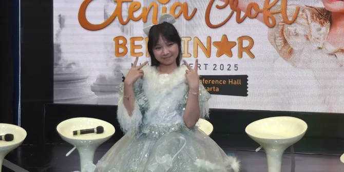 Etenia Croft Gelar Konser Mini 'Bersinar', Panggung Kecil Penuh Kebahagiaan