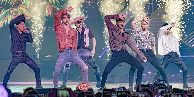 EXO Sapa Fans Indonesia, Baekhyun & Chanyeol Bilang 'Terima Kasih' Jadi 'Terima Cash'