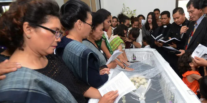 Fans Berat Eddy Silitonga Rela Jual Cincin Demi Melayat Idola