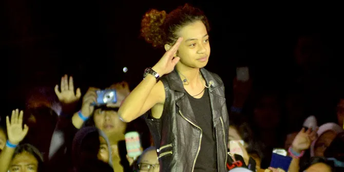 Farewell Concert, Bastian Coboy Junior Cover Pelan-Pelan Saja!