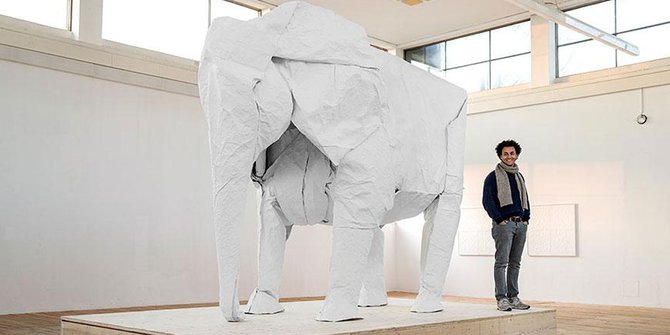 [FOTO] Eits, Gajah Besar Ini Terbuat Dari Selembar Kertas 