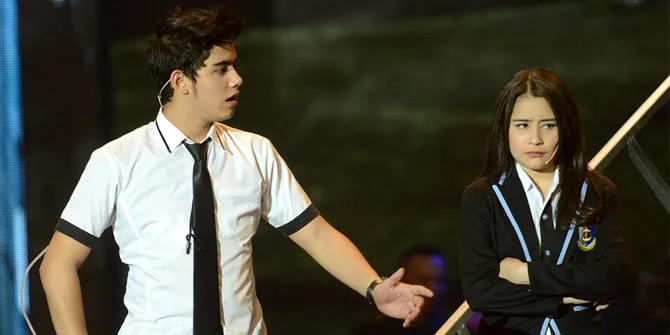 [FOTO] Ekspresi Sedih Aliando Kehilangan Prilly, Banjir Air Mata!