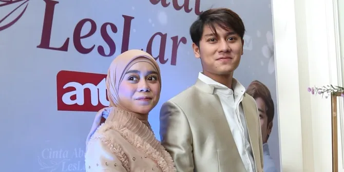 Foto Lesti dan Rizky Billar Untuk Buku Nikah Terungkap, Banjir Doa dari Fans Hingga Para Artis