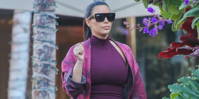 [FOTO] Serba Transparan, Kim K Nekat Ekspos Tubuh Saat Hamil Tua