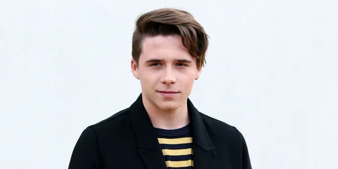 [FOTO] So Sweet! Brooklyn Beckham Bikin Tato Baru, Dedikasikan Untuk Harper?