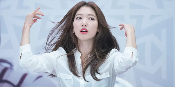 FOTO: Tak Lagi Cute & Polos, Park Shin Hye Kini Makin Hot Dewasa
