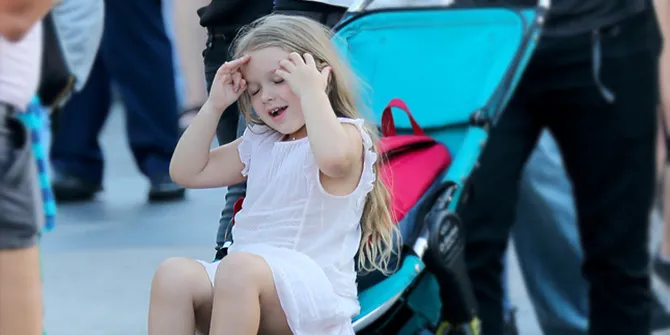 [FOTO] Tiru Gaya Ibunya, Harper Bikin Bangga Victoria Beckham
