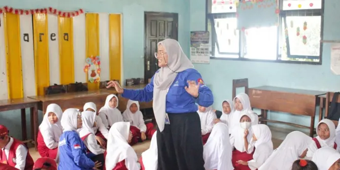 GEMAPEDIA Universitas Negeri Malang Geruduk Desa Sumberbening, Gencarkan Literasi dan Cegah DBD