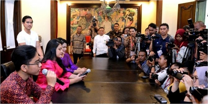Gibran Jadi Jubir Pernikahan Kahiyang, Jokowi Lakukan Hal Lucu ini