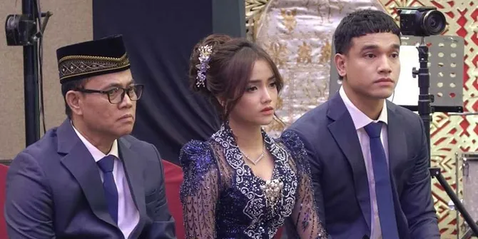 Haji Faisal Terharu, Mendiang Bibi Andriansyah dan Vanessa Angel &#8216;Hadir&#8217; di Pernikahan Frans Faisal