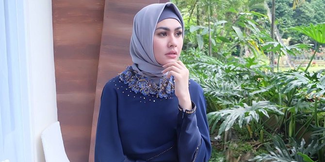 Hapus Foto-Foto Lama di Instagram, Kartika Putri Mantap Berhijab