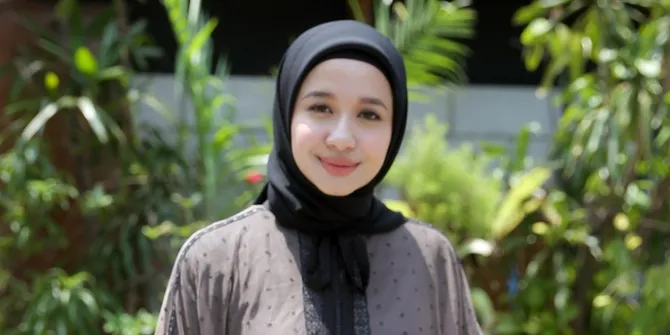 Ibunda Laudya Cynthia Bella Masuk Rumah Sakit, Engku Emran Tak Terlihat Mendampingi dan Datang Menjenguk