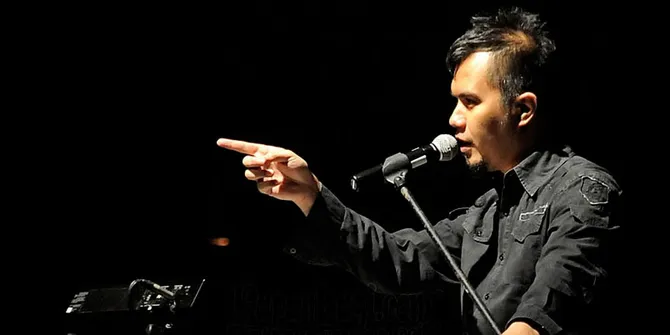 Ibunda Mulan Dimakamkan Usai Ahmad Dhani Isi X Factor 