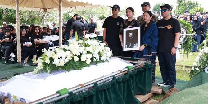 Ide Awalnya dari Arian, Cerita di Balik Stiker di Peti Jenazah Ricky Siahaan