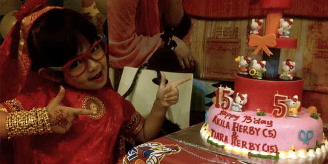 Ikuti Ice Bucket Challenge, Aqila Herby Tantang Shaheer Sheikh!