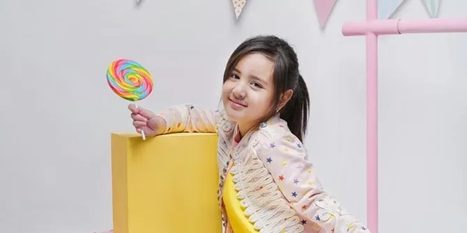 Ingin Masuk Televisi, Anak Nia Ramadhani: Tinggal Suruh Papa Telepon