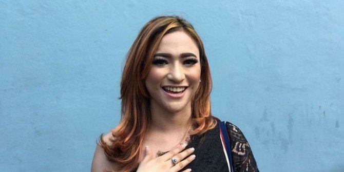 Ingin Tinggalkan Kesan Seksi, Amel Alvi Pilih Main Film 