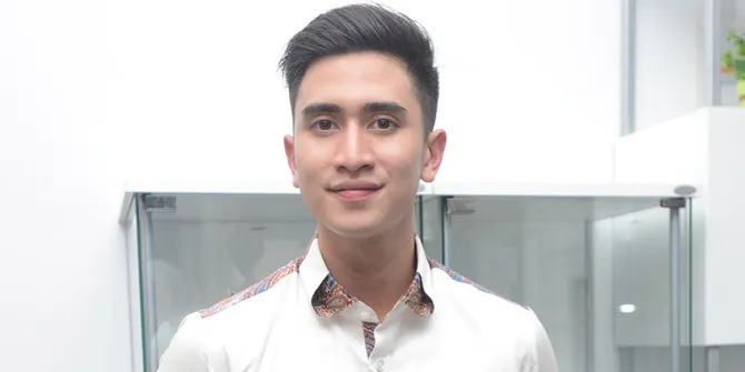 80 Model Desain Rumah Verrel Bramasta Terlihat Cantik