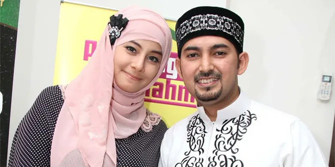 Istri Kedua Ustaz Al Habsyi Janda dan Menikah Siri di Mekkah