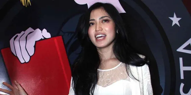 Janin Jessica Iskandar Berjenis Kelamin Laki-Laki?