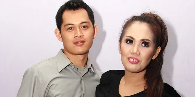 Meski Jarang Ketemu, Ferry Baik-Baik Saja Dengan Anak Elly 