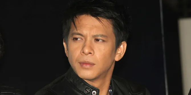 Jarang Senyum, Ini Dia Alasan Ariel NOAH! - KapanLagi.com