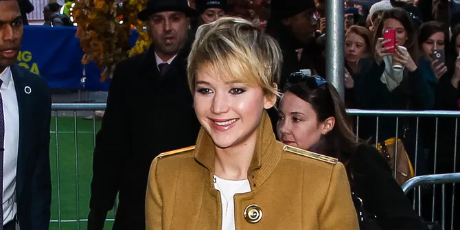 Jennifer Lawrence Labrak Kristen Stewart Lewat Telepon?