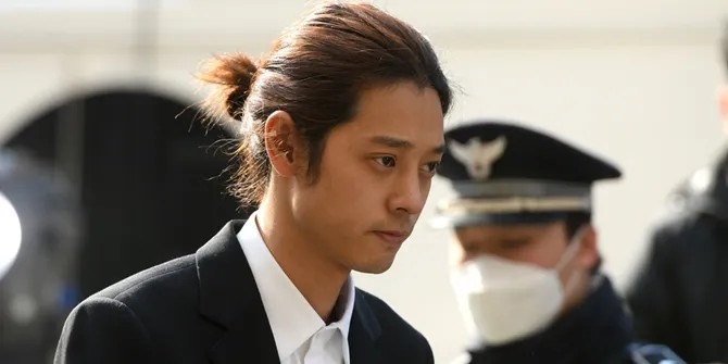 Jung Joon Young Pernah Memfoto Bagian Tubuh Pramugari dan Bagikan ke Grup Chat