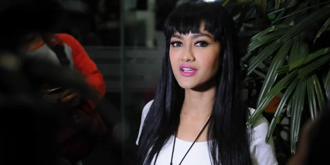 Jupe Bertengkar Dengan Ibunda Gara-Gara Ustaz Ganteng 