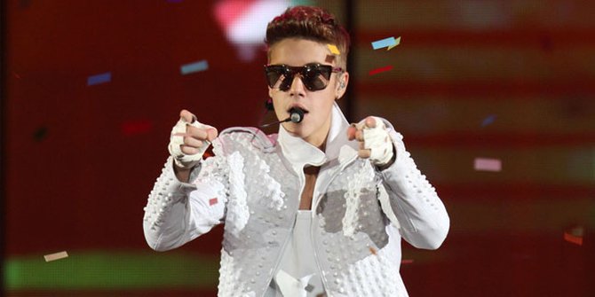 Justin Bieber Nikmati Korea Bareng PSY dan G-Dragon