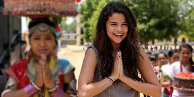 Justin Bieber Pesta Pora, Selena Gomez Hibur Dirinya Dengan Ini