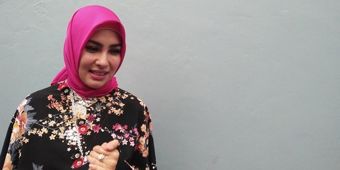 Kartika Putri Putuskan Berhijab Setelah Mimpi Meninggal & Disalati Sang Mama