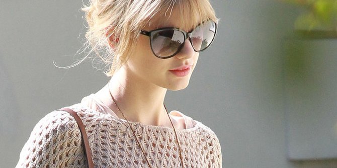 Kaus Gambar  Kucing  Milik Taylor Swift Ini Unyu  Banget 