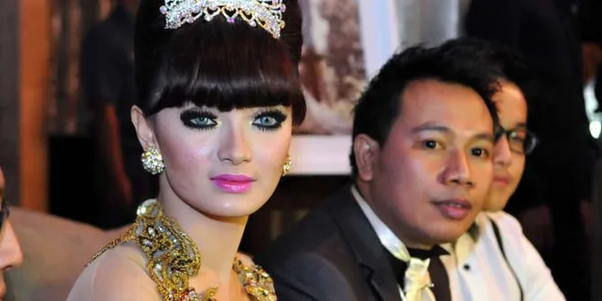 Kejanggalan Hubungan Zaskia Gotik dan Calon Suami