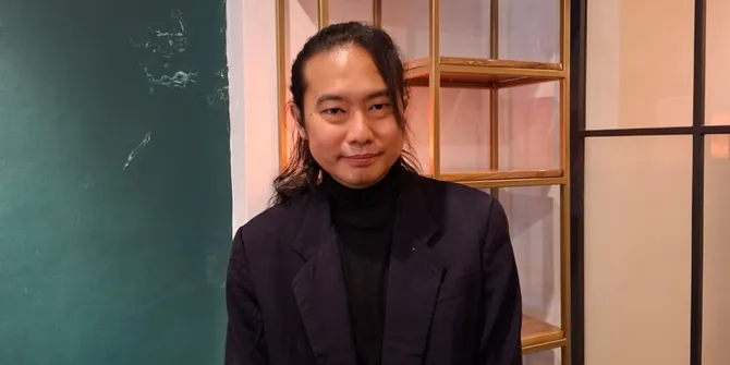 Keluar dari Zona Nyaman Usai Jadi Penyanyi Kafe, Ibnu Wildan Siap Rilis Album 'Perayaan Patah Hati'