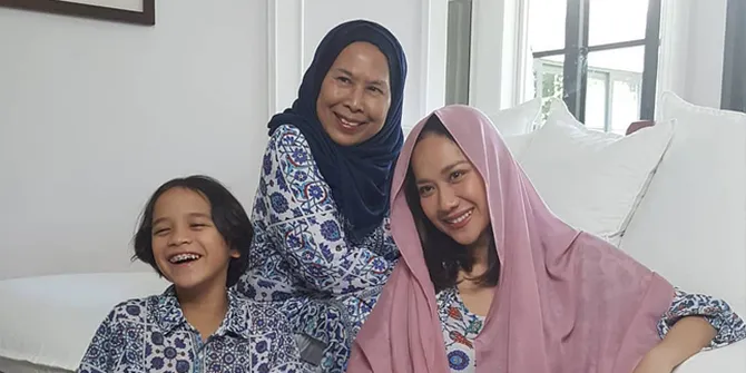 Pulang ke Malaysia, Ibunda Almarhum Ashraf Sinclair Tulis Pesan Perpisahan Menyentuh untuk BCL