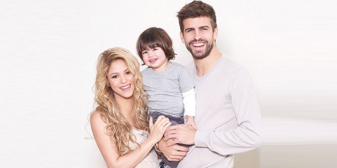 Kemesraan di Rumah Tak Ingin Diganggu, Ini Cara Shakira - Pique
