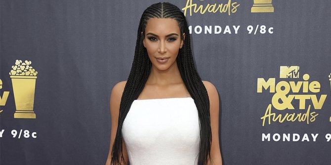 Kim Kardashian Lagi-Lagi Ketahuan Edit Foto North West