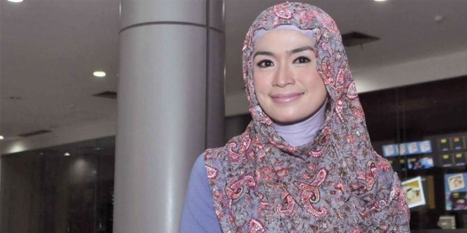 Kisah Cinta Berliku, Yulia Rachman Labuhkan Hati Pada 